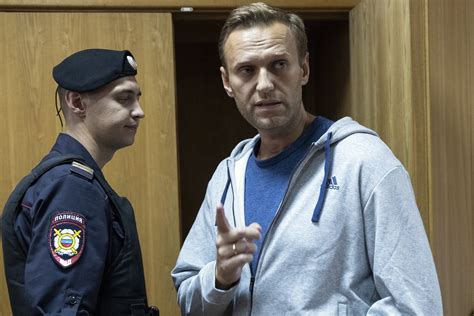 Navalny Poisoning: การกระทำที่โหดร้ายของรัฐบาลรัสเซีย และการสั่นสะเทือนทางการเมือง